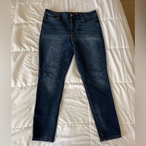 American Eagle Super Hi-rise Jegging